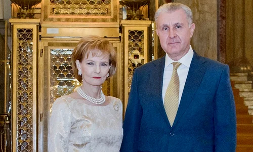 Majestatea sa Margareta si Principele Consort Palatul Regal Bucuresti jpeg