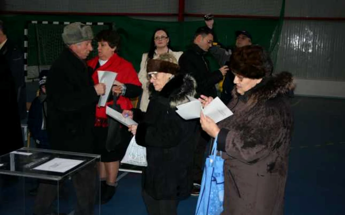 La ceste alegeri au fost mai puţine nereguli la vot Foto: Ştefan Borcea