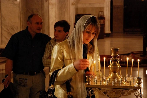 De ce nu au voie femeile în biserică la menstruaţie jpeg