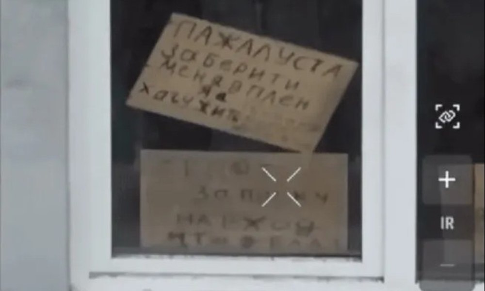 „Vreau să trăiesc”. Un soldat rus a cerut forțelor ucrainene să se predea printr-un mesaj scris pe un carton
