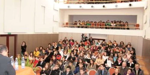 Liceenii au aflat cum e viaţa de student în centrul universitar ieşean