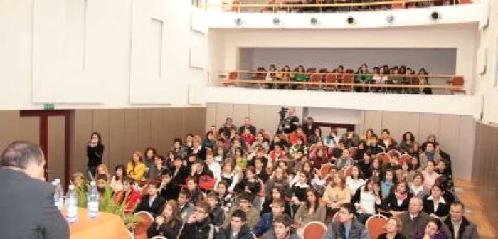 Liceenii au aflat cum e viaţa de student în centrul universitar ieşean