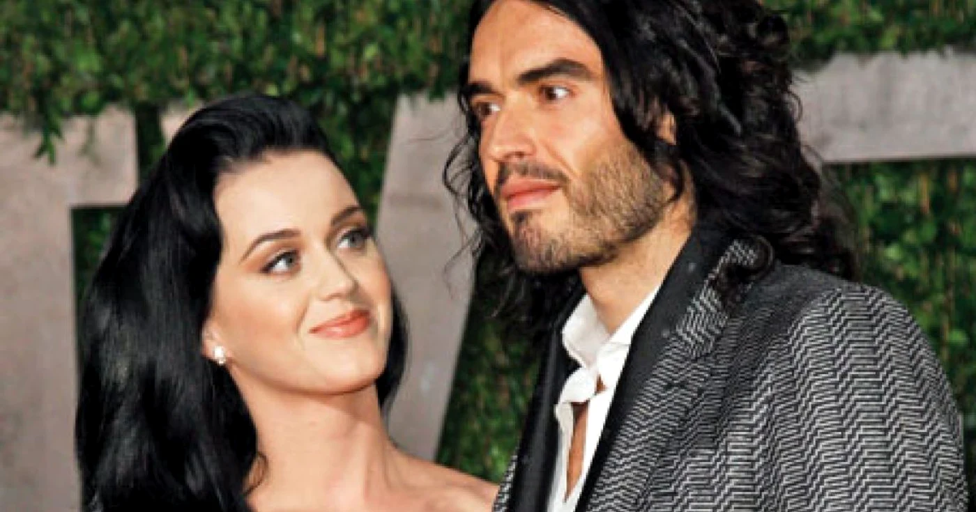 Russell Brand a cerut-o în căsătorie pe Katy Perry în decembrie 2009, în locul în care s-a desfăşurat ceremonia