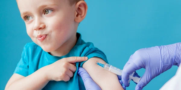 vaccinare vaccin copil shutterstock 1419146978 jpg