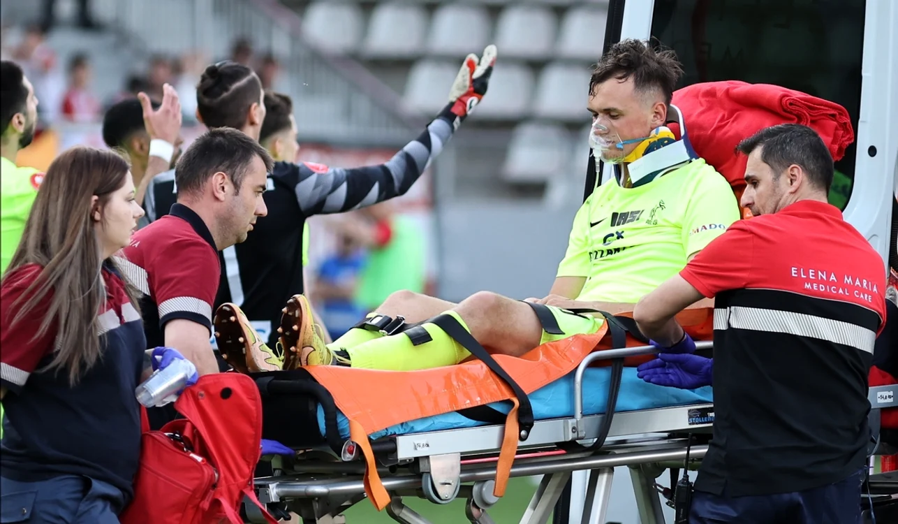 Luca Mihai a părăsit terenul în stare de confuzie (FOTO: Sportpictures)