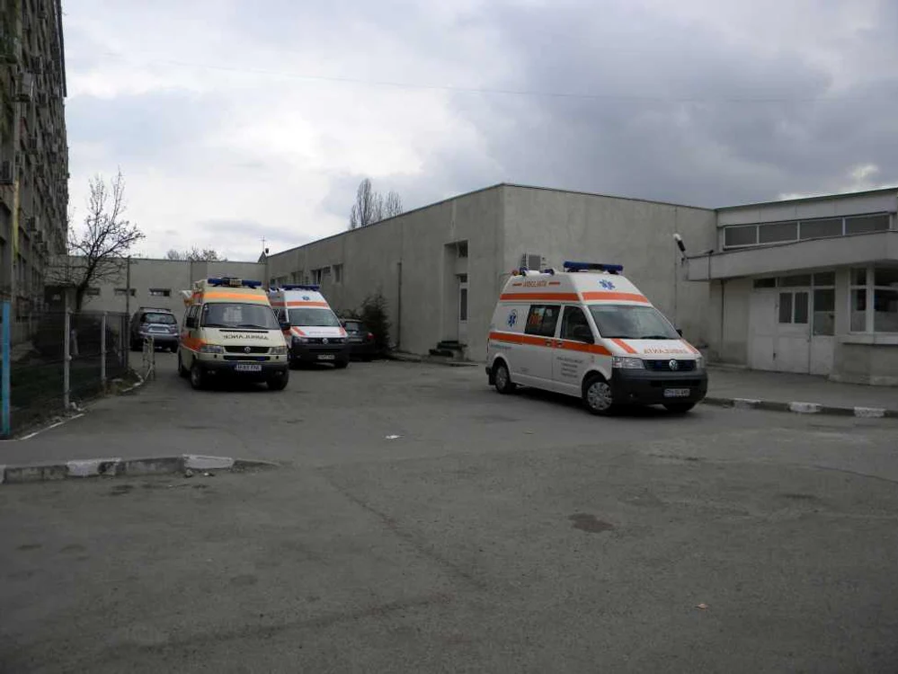 Răniții au fost aduși cu mai multe ambulanțe la Spitalul Județean din Ploiești