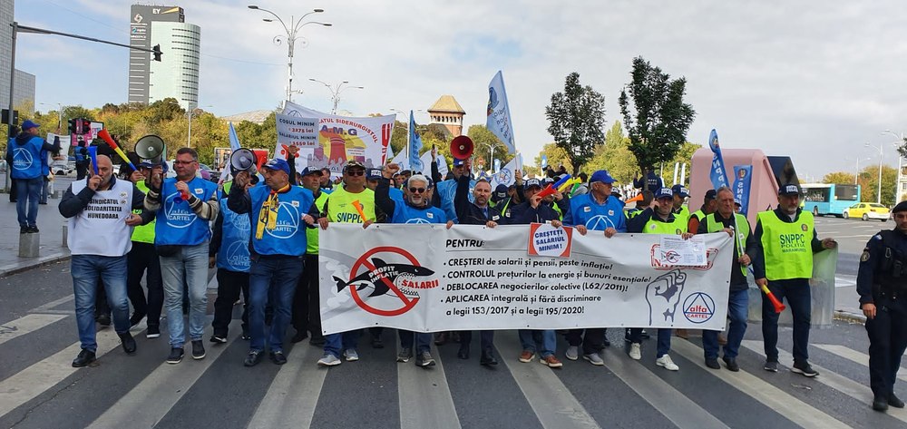 Protest comun al poliţiştilor din penitenciarele Ploieşti şi Târgşor faţă de Ordonanţa trenuleţ: „Domnul ministru este dezinformat”
