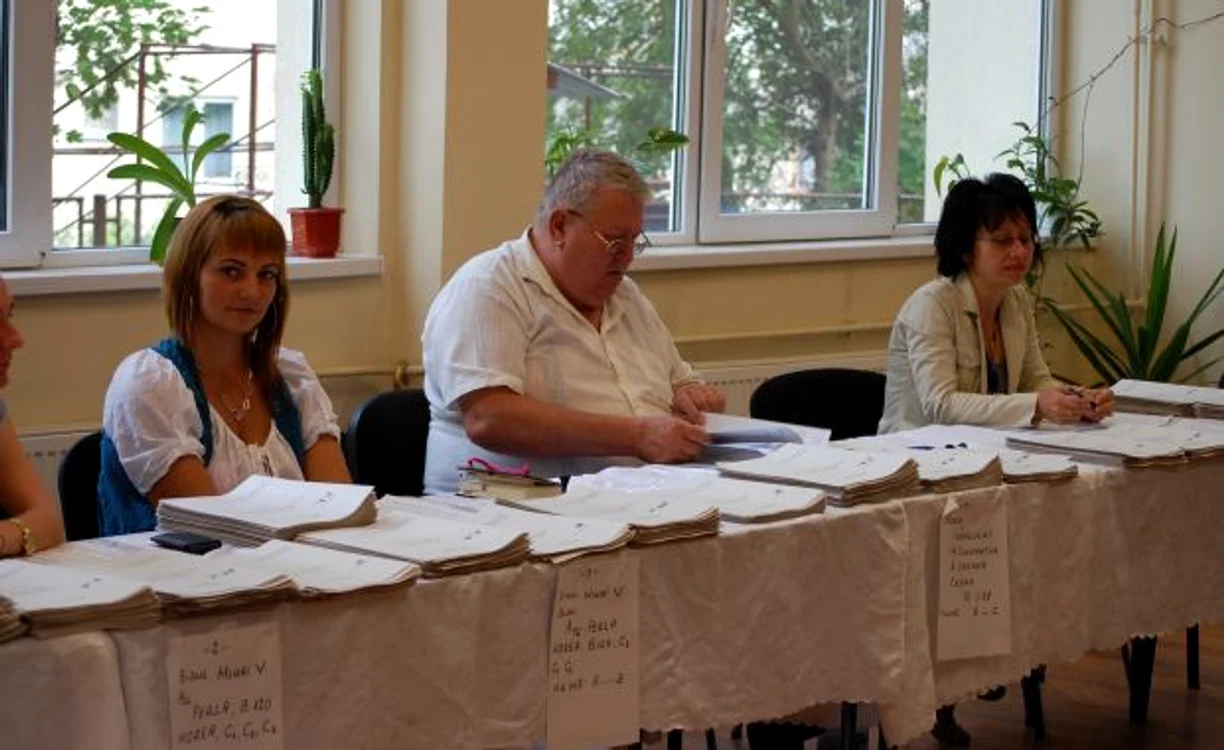 Stânenii sunt aşteptaţi la vot în 3 august