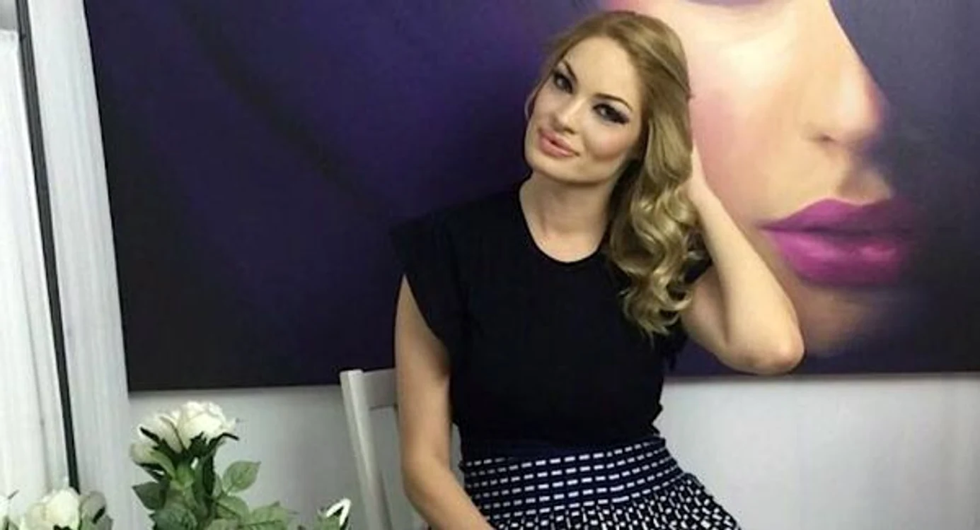 
    Mămica Valentina Pelinel a revenit la silueta de manechinFoto: Facebook  