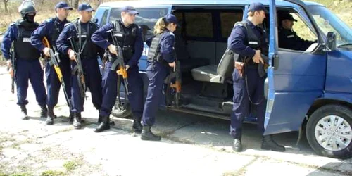 Cinci jandarmi au fost avansati in grad inainte de termen