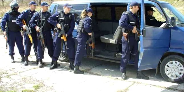 Cinci jandarmi au fost avansati in grad inainte de termen