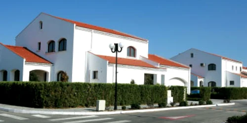 Care sunt avantajele terenului situat pe colţ?