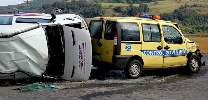 Accidentul s-a petrecut pe şoseaua Haţeg - Simeria Veche. FOTO: D.G.