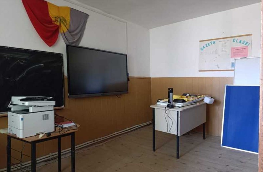 Situație bizară pentru elevii dintr-o comună din Buzău. Școala renovată recent din fonduri PNRR a fost desființată