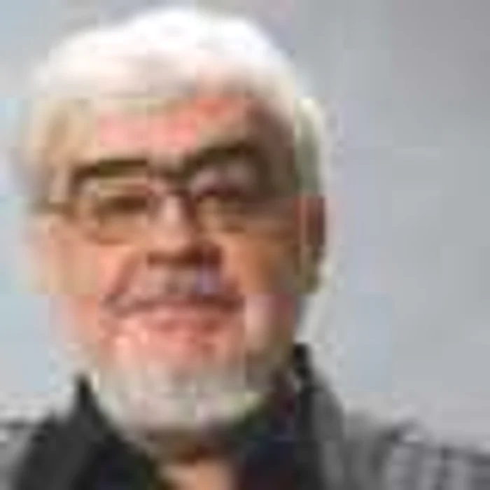 Andrei Pleşu preferă să-şi ascundă calităţile de interpret de romanţe, deşi chiar şi prietenii săi îi apreciază talentul