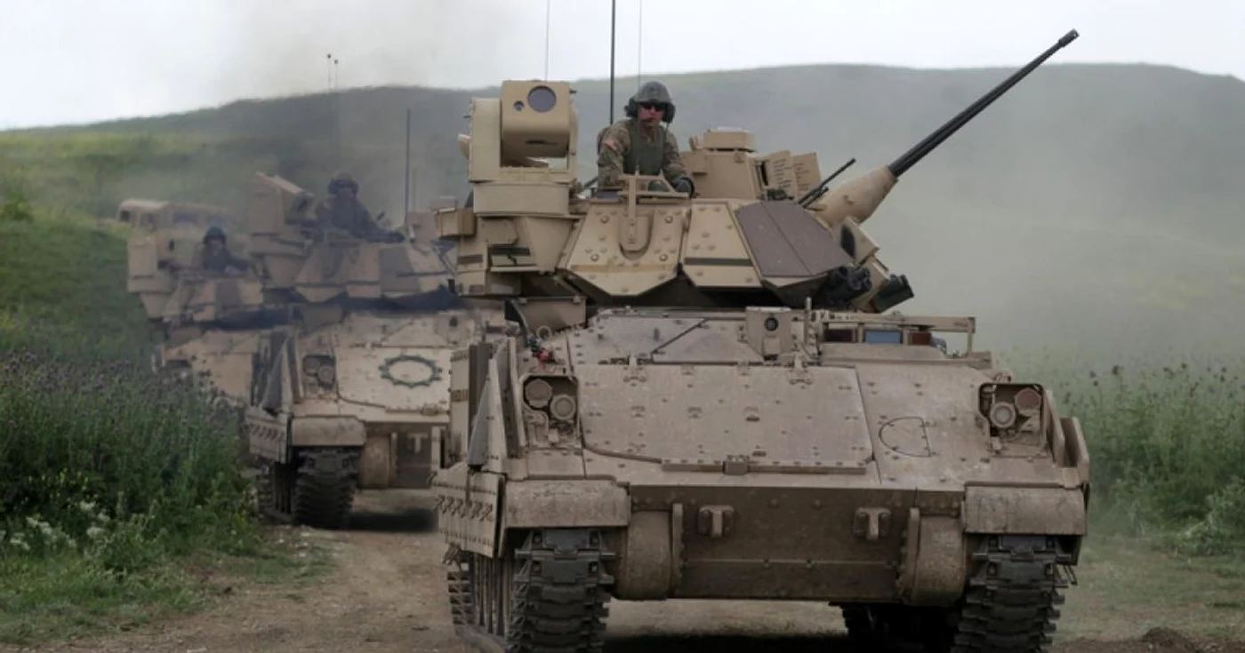 Vehicule de luptă Bradley FOTO EPA-EFE