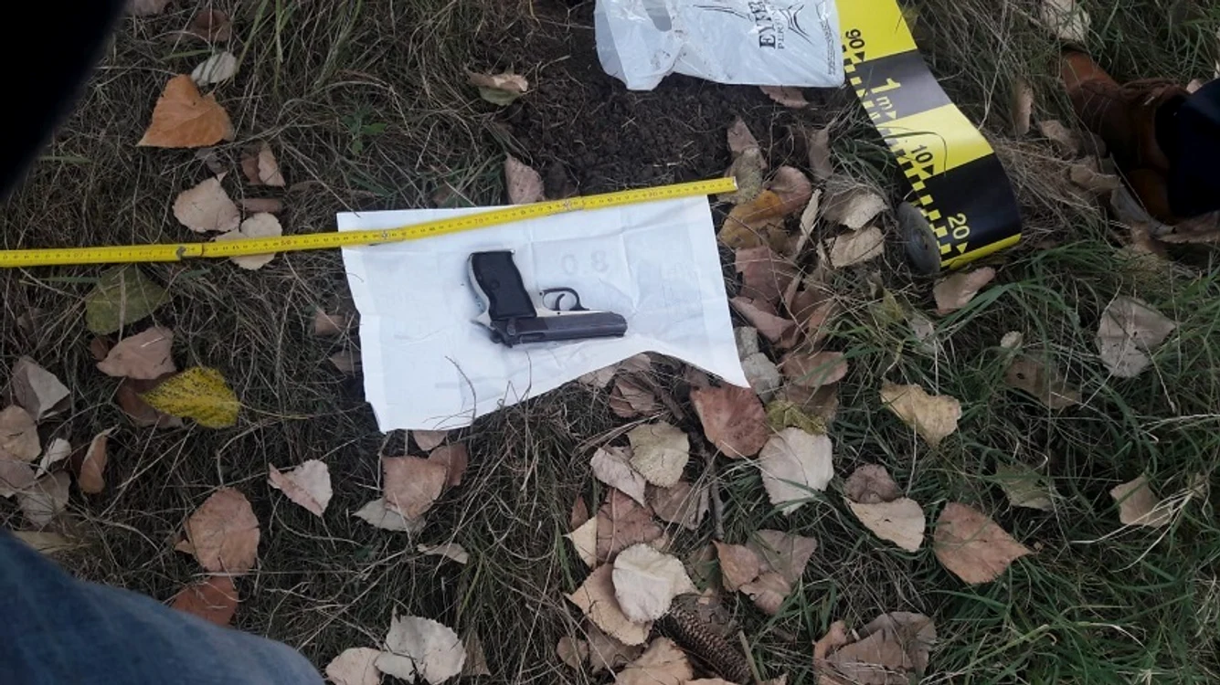 Pistolul a fost găsit în comuna Petrăchioaia