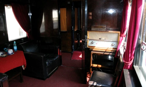 trenul regal ae 4 jpeg