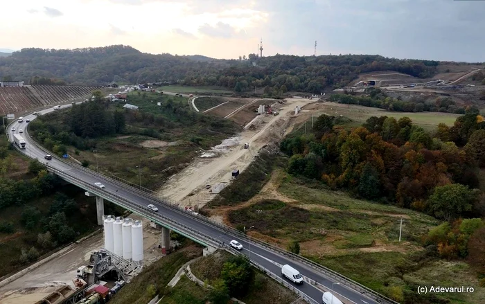 Tunelurile de peste doi kilometri sunt piatra de încercare a Autostrăzii A1. Foto: Daniel Guță.