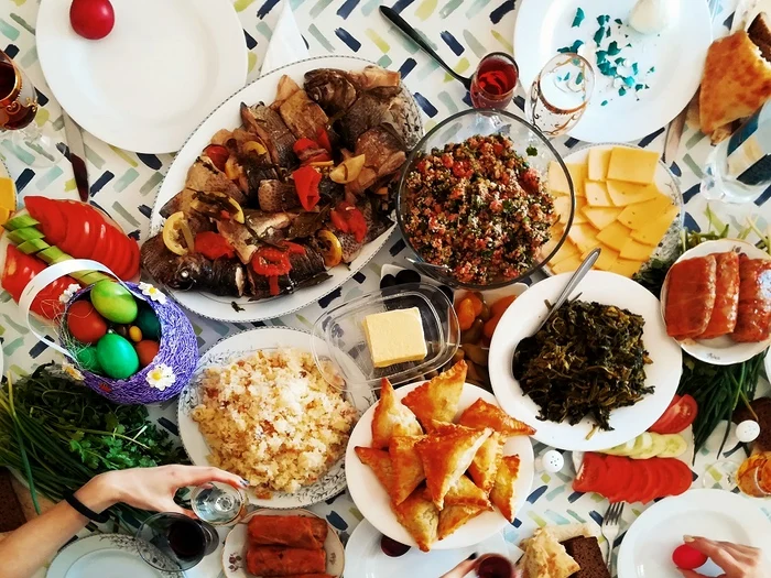 Masă de Paște. Foto: arhiva.