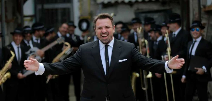 Horia Brenciu a dezvăluit prin versuri ce face imediat după ce se trezeşte FOTO Facebook