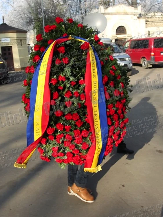 Coroana de la Traian Băsescu (Foto: Mihai Enescu)