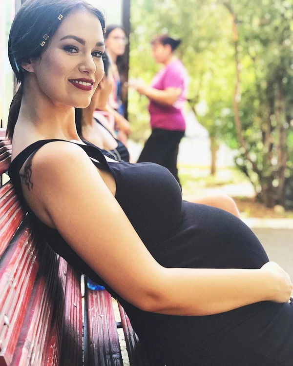 Feli va naşte în luna noiembrie o fetiţă pe care o va boteza Luna 