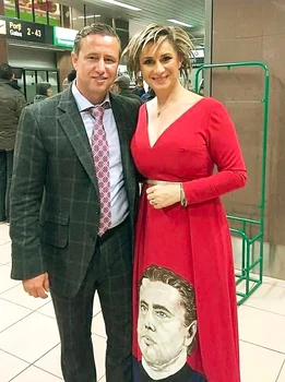 Prodanca a purtat rochie cu chipul lui Reghe în 2014 Sursa Click!