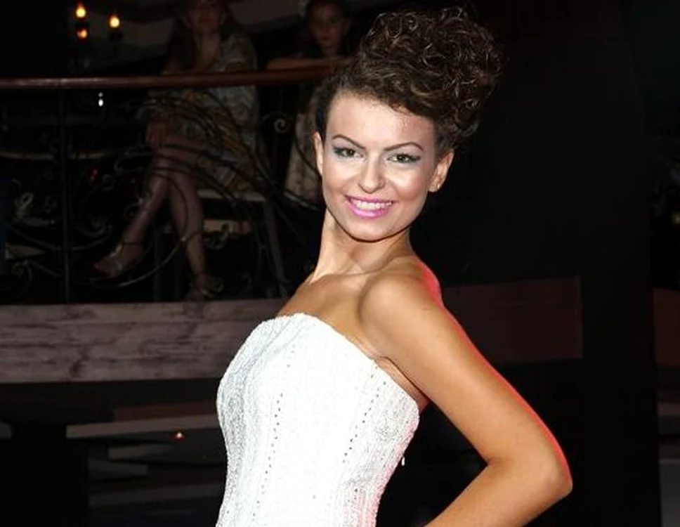 brasov, concursul miss brasov, model brasov, miss 7 continents brasov, andrada fliundra brasov