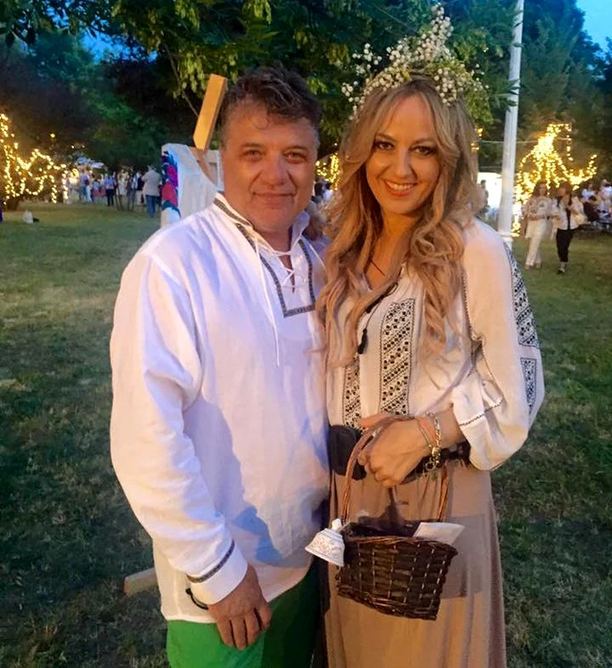 În parcul Poligrafiei, alături de prietenul ei, Sorin Mărcuş