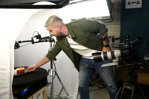 1 speak coprezentator la chefi la cutite 7 jpg jpeg