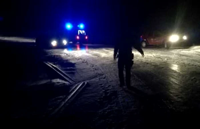 Turiştii israelieni au refuzat propunerea salvamontiştilor de a-i însoţi la refugiu Foto/video Salvamont Argeş