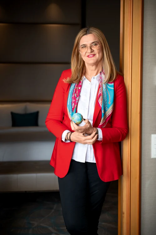 Elisabeta Lipă foto Ok Magazine DSC 4020 (1) jpg