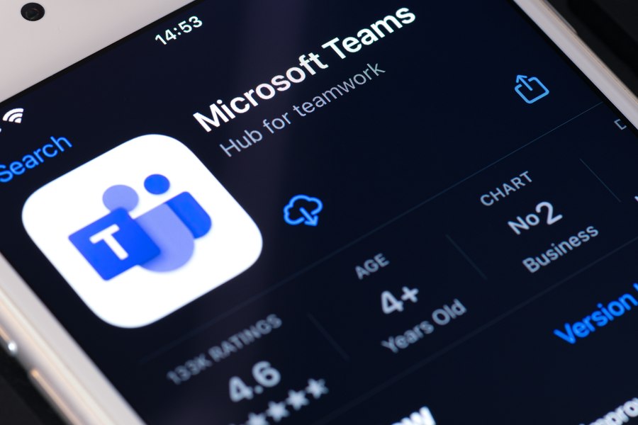 Franța face următorul pas în suveranitatea digitală. Funcționarii publici nu vor mai putea folosi platformele americane Microsoft Teams și Zoom