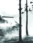 Un tanc sovietic T-34 este lovit de proiectilele germane (© Getty Images)