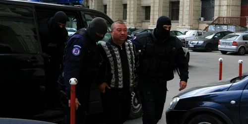 Interlopii rămân în continuare în arest