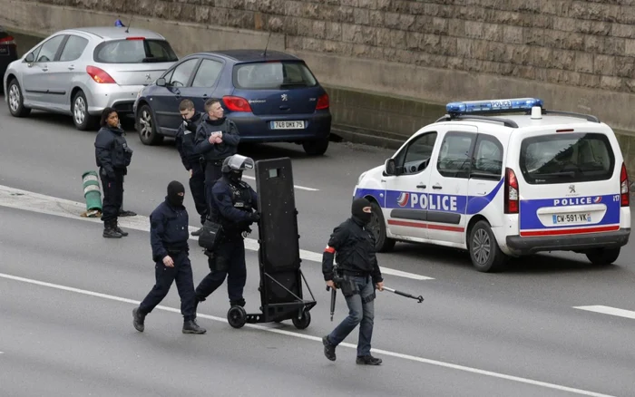 Operatiunea poliţiei contra teroriştilor din Paris FOTO AP