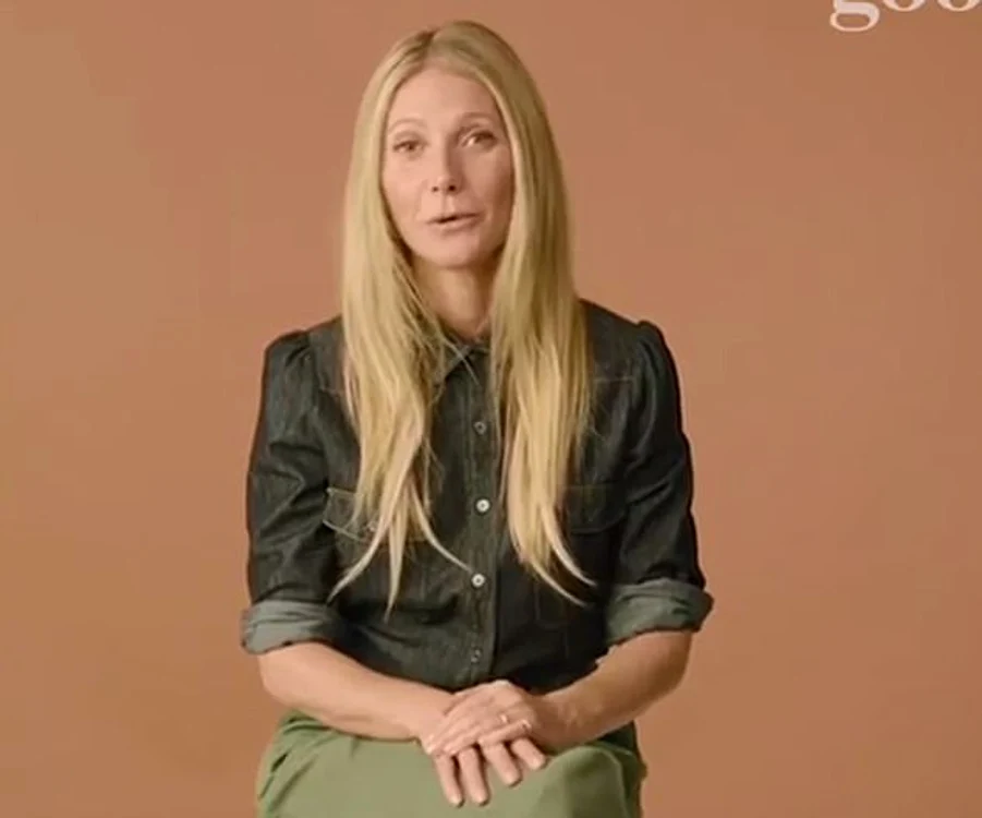 
    Gwyneth Paltrow, o mamă împlinită alături de copiii ei Apple de 14 ani şi Moses de 12 anifoto Instagram  