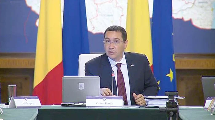 
    Ieri, premierul Victor Ponta a fost în direct pe portalul YoutubeFoto: Captură youtube  