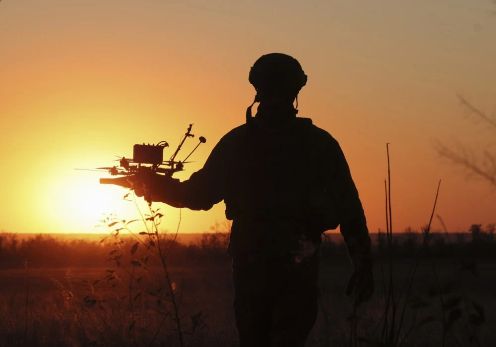 „L-am ucis pe rus și nu am simțit nimic. A fost ca un joc video”. Mărturia unui român de 21 de ani care luptă în Ucraina