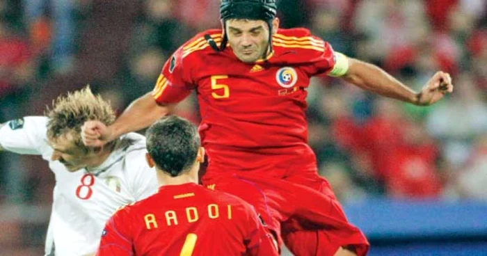 Chivu şi Rădoi, în trecut „stâlpii“ apărării naţionalei