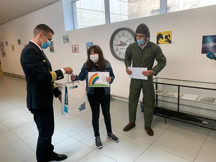 Tinerii și copiii care au realizat desene cu tema ”Totul va fi bine” și au fost expuse în Aeroportul Otopeni au fost premiați, odată cu celebrarea reușitei lui Aurel Vlaicu