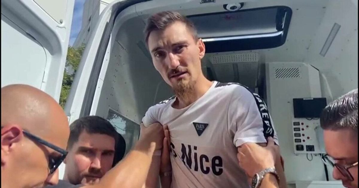 Bărbatul arestat pentru crimele de la Constanța contestă acuzațiile procurorilor: „Ferească Dumnezeu!” Bărbatul arestat pentru crimele de la Constanța contestă acuzațiile procurorilor: „Ferească Dumnezeu!”