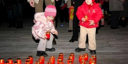 Sucevenii vor putea aprinde lumânări începând cu ora 17.00