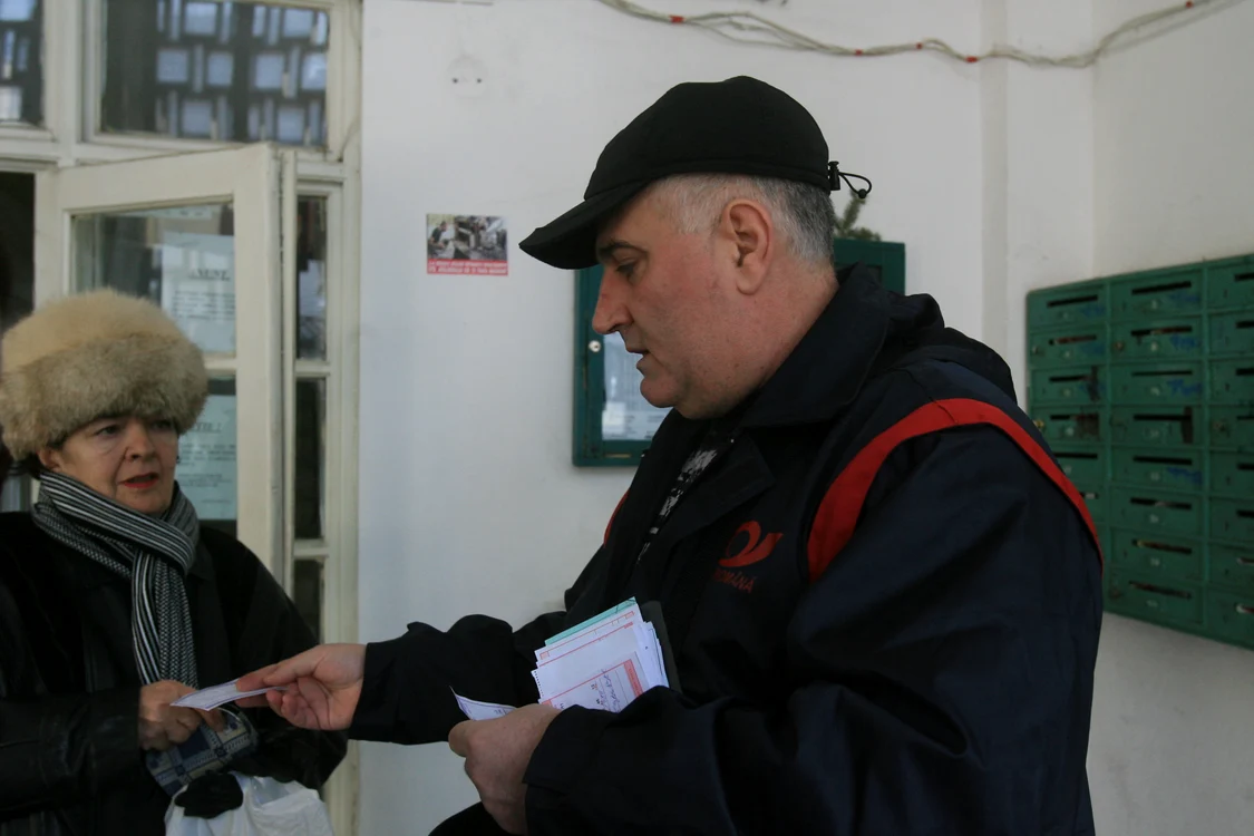 
    Poștașul ar putea veni de la anul cu mulți bani pentru pensionari  