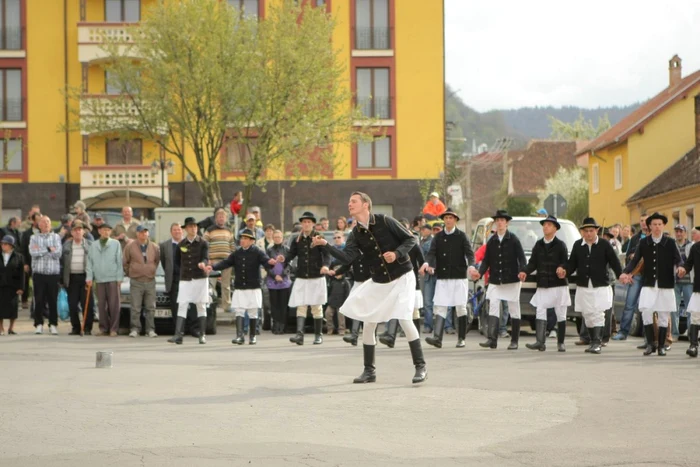 Junii  vă aşteaptă la o petrecere pe cinste. FOTOArhivă.