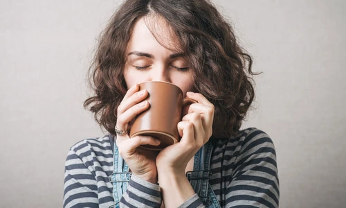 De ce sa te gandesti de doua ori inainte sa bei cafeaua prea repede  Sursa foto shutterstock 286224680 jpg