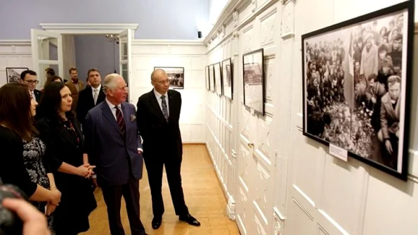 Expoziţie dedicată Revoluţiei Române, deschisă de Prinţul de Wales la sediul ICR Londra jpeg