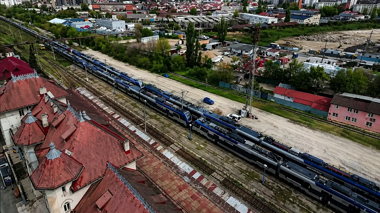 Rame PESA. FOTO: Facebook / Asociația Pro Infrastructură