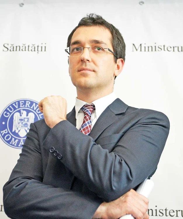 Vlad Voiculescu,  ministrul sănătăţii